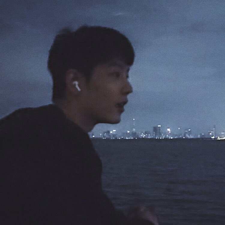 Doy71x's tweet photo. 🌝 https://t.co/DsRtsGvt3h