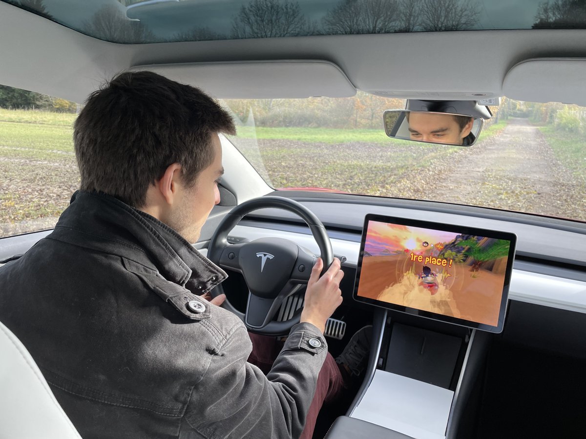 driveatesla's tweet photo. Hier, c’était la journée de Guillaume, notre apprenti ! #JourneeApprentissage
Chez @driveatesla, notre alternant est bien intégré!
Si vous aussi vous êtes alternant ou si vous avez un alternant qui travaille à vos côtés, partagez-nous une photo de lui au travail !

#apprentissage https://t.co/kaHpIm0TPc