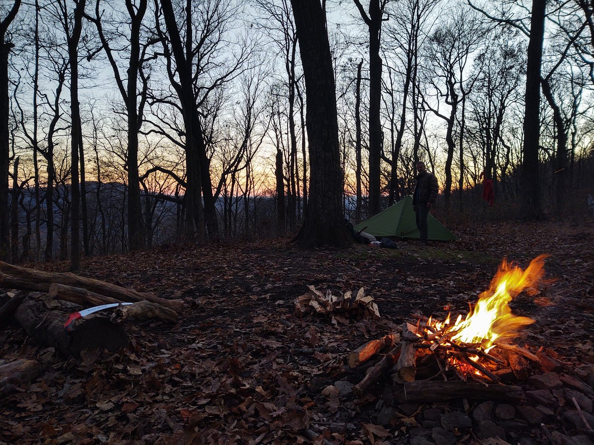 SouthHighlander's tweet photo. Beautiful, windy and cold Friday night atop Bird Mountain @frozenhead state park.  $14 to sleep on the ground up there.  #feecreep @wsnofee @SoForestWatch https://t.co/AwhN4Smcep