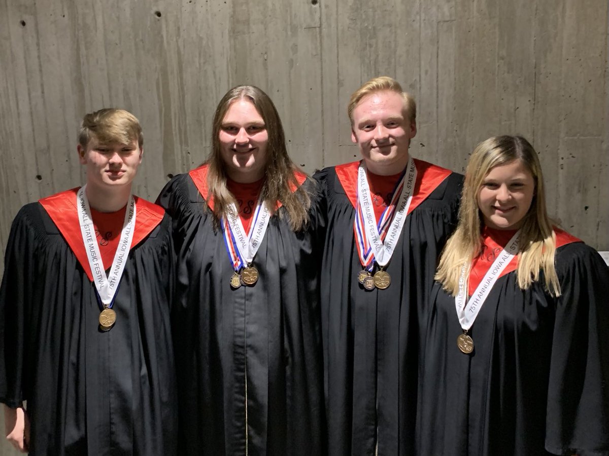 bjfriest's tweet photo. ⁦@R_S_Choirs⁩ contingent at the Iowa All State Music Festival: Seniors, the full group, our family, and the best High School Director in the state (AKA RSHS’s single best asset on staff).  Except for the proud dad tagging along, the talent here is very impressive!!! 👍👏🏼👊🏼 https://t.co/jfJ7ErKmLr