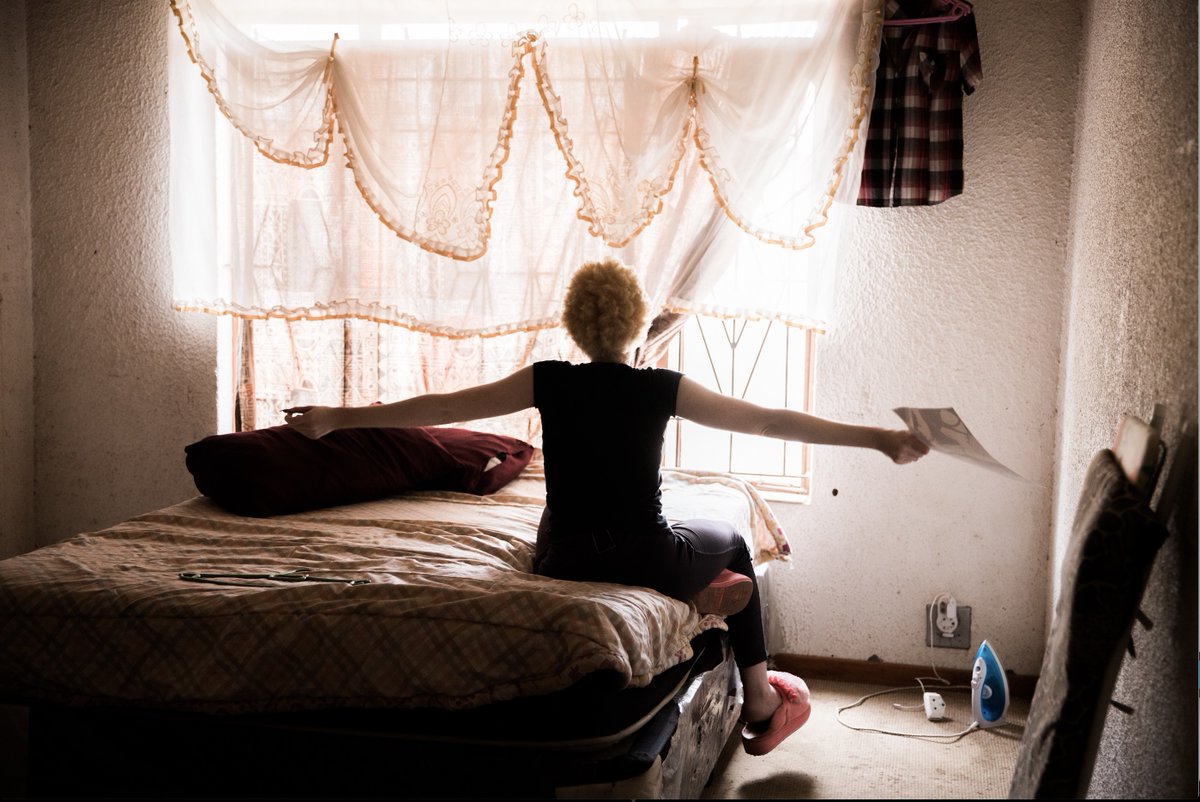 Ariff_festival's tweet photo. #ARIFF2021 SCREENINGS | 🎥
‘I, Mary’ 
Directed by: Aliki Saragas-Georgiou 

After a lifetime of serial violence and discrimination,  Reginamary Ndlovu fights to survive the everyday  darkness in order to take back her power and advocate for the lives of people with Albinism. https://t.co/iAqxzMJF7U