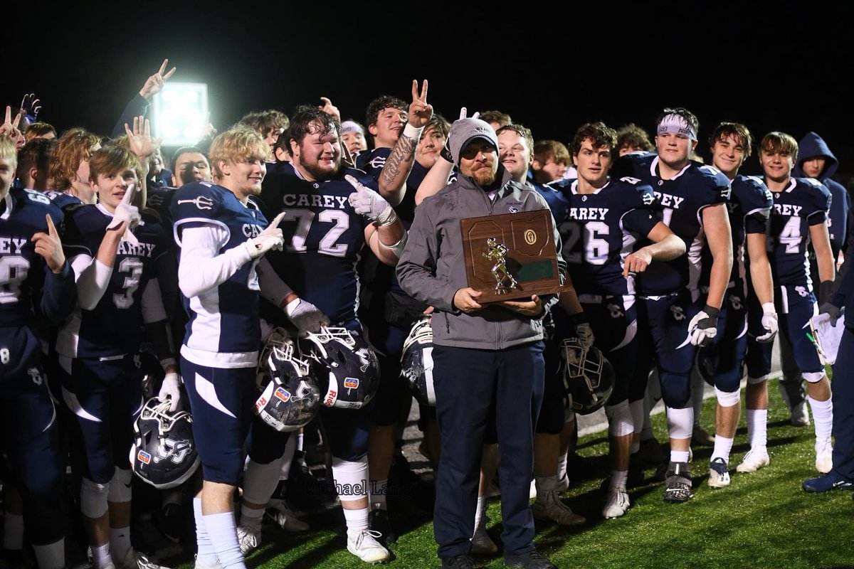 CHSBlueDevil1's tweet photo. One train stop at a time.  The Blue Devils will be playing New Middletown Springfield in the Div. VI State Football Semifinal on Saturday, Nov. 27 at 7:00pm at Euclid High School’s Sparky DiBiasio Stadium. Start planning the road trips now!!! #BlowThatHorn https://t.co/DHt4rRTdn6