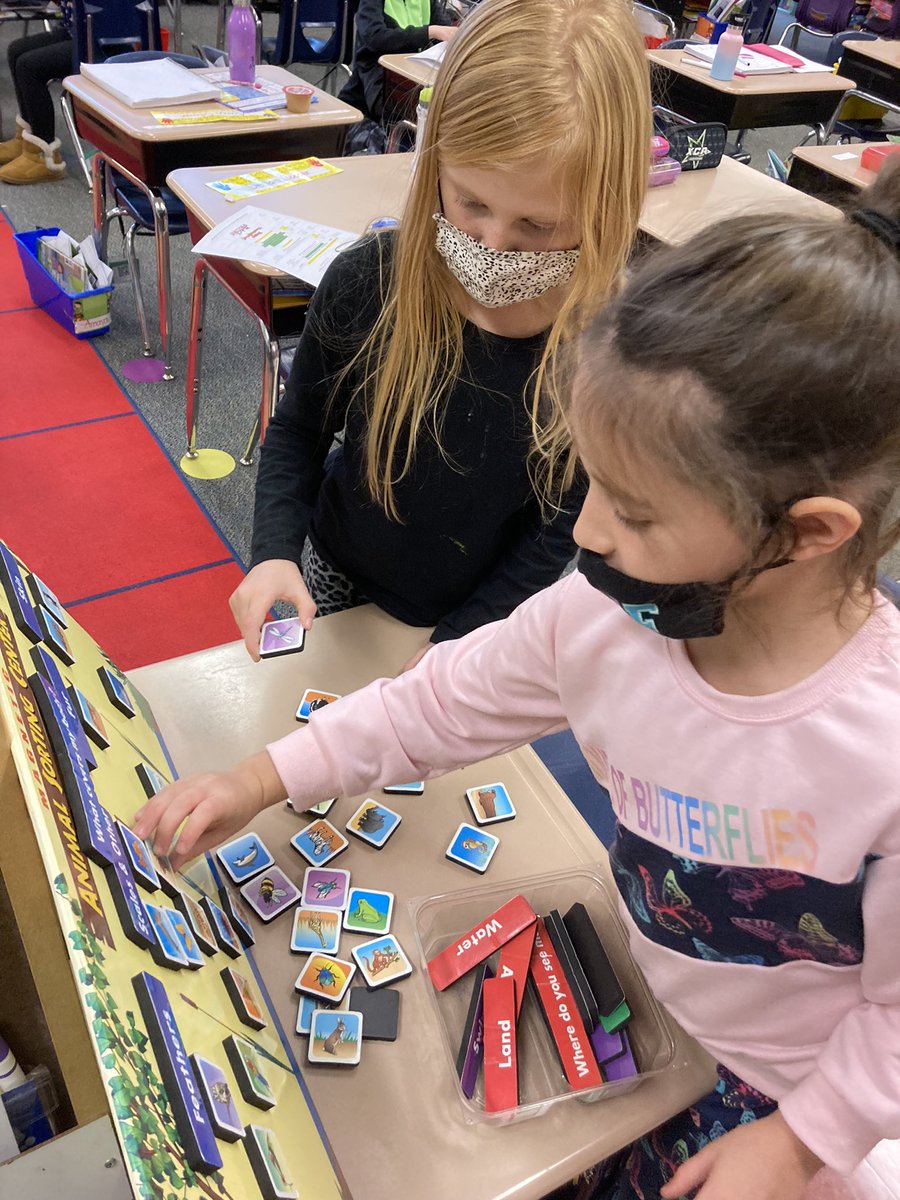 laura_mihalko's tweet photo. Indoor recess can be fun AND educational with recess stations! These students work together at the “Puzzles & Games” station to build an alphabet/sound puzzle, and at the “Science” station, they sort animals by attributes. @MV_Knights @JohnZesiger @trtomasko #MVLearningFocused https://t.co/PGgoiOlbse