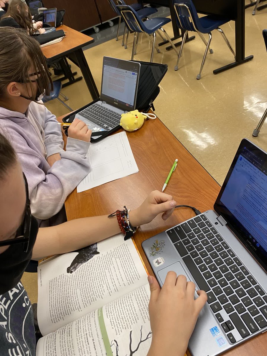 CollinsCTC's tweet photo. Some of the Technology Academy students have been using a bit of their talent to create graphic novels in Mrs. Perdue's English class last week. #CCTCtech https://t.co/AFAu1Weq1Z