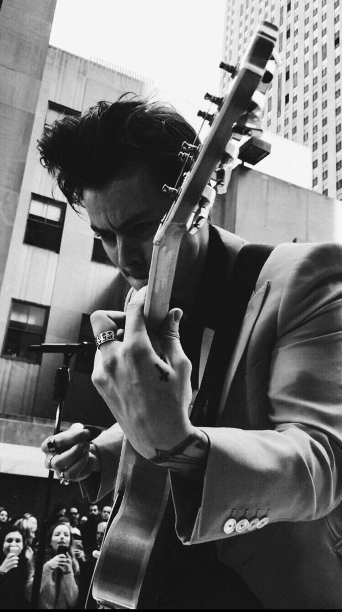 iamTommo_'s tweet photo. @trulymadlyxx @tommuvsharold28 @onedirectttion @heartbreaklore @FINELINEASHE @ugiraczmesi_ @fOoLfOrfetusrry continue the chain!!

-ur wallpaper
-last song
-7th pic in gallery 
-7 moots 
 
@imsebastianns @L0UISTHEH5B5T @goldncoast @two_habits @hbwxness @elfstylinsn @LxHyInMyBlood https://t.co/NFyiRLSn5V