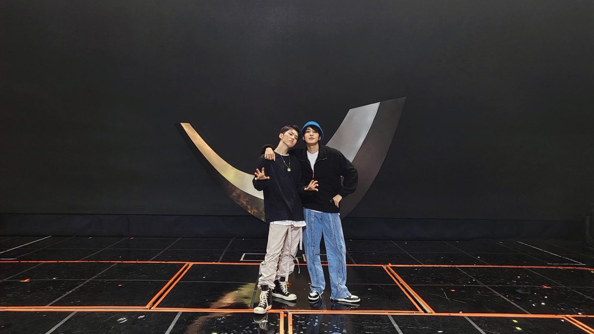 OfDw4's tweet photo. 미쳤냐? https://t.co/dmbtFa0Yrm