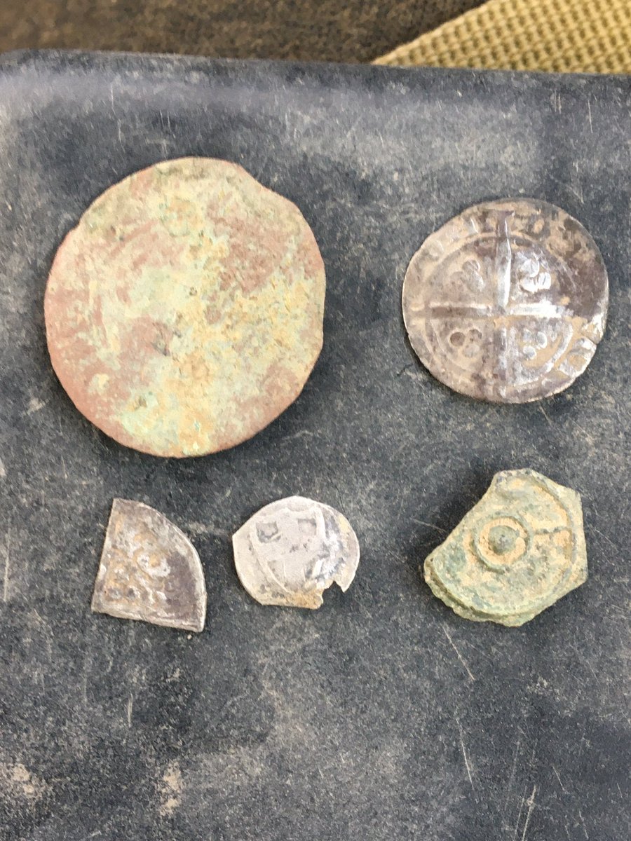 Just up before lunch 3 hammered Celtic potion and a Jetton 👍🏻