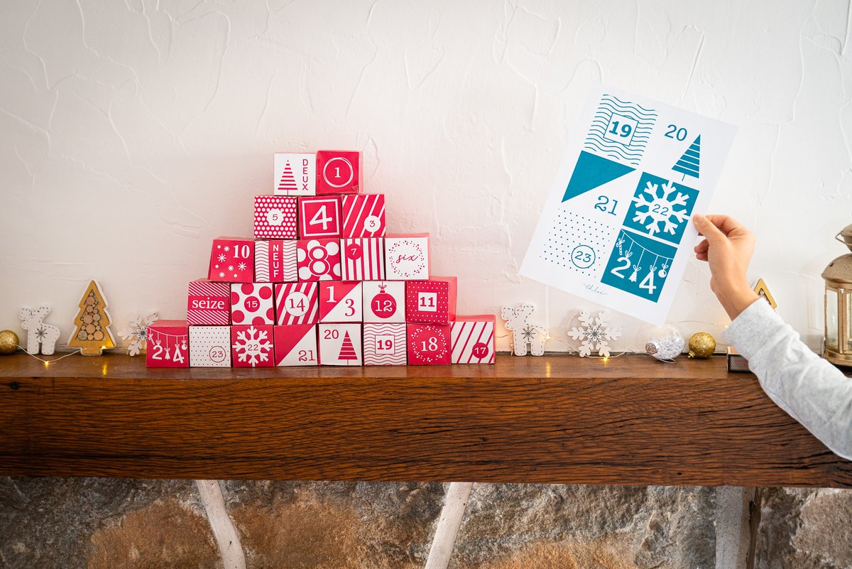 🎁🎄 TIC TAC ! Plus que quelques jours avant le mois de décembre, c'est le moment de télécharger gratuitement votre calendrier de l'Avent sur le blog ⤵
lapenderiedechloe.com/2021/11/calend…