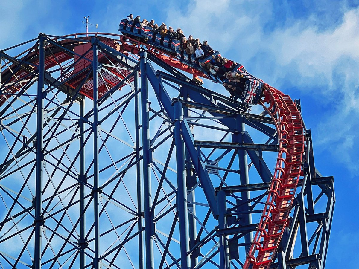CoasterJoey's tweet photo. Not the best I’ve ever taken but here is #PMBO this afternoon @Pleasure_Beach 

Ps it’s so freezing my hands are numb! 🥶 

📸 @ClubPBE 
@PBB2017 
@DamianJackson__ 
@TPSBW_Tweet 
@tommake21 https://t.co/kDydriu9H1