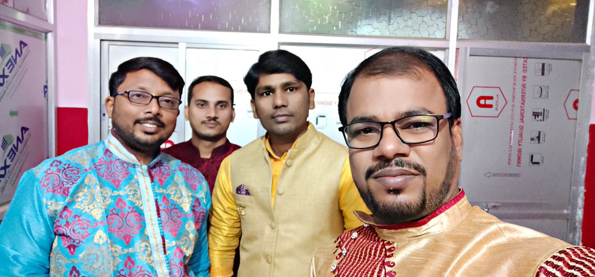 mkm84097's tweet photo. बस कुछ देर बाद जुड़ते हैं शाहगंज (उत्तरप्रदेश) से।साथ में आपके प्रिय राहुल जी(तबला),धर्मेंद्र जी (वाराणसी)बैंजो एवं संजीव जी 💖💖💖🌹🌹🌹🙏🙏🙏🙏
#mahfilemanas #ghazal https://t.co/eiBkzJ7pEk