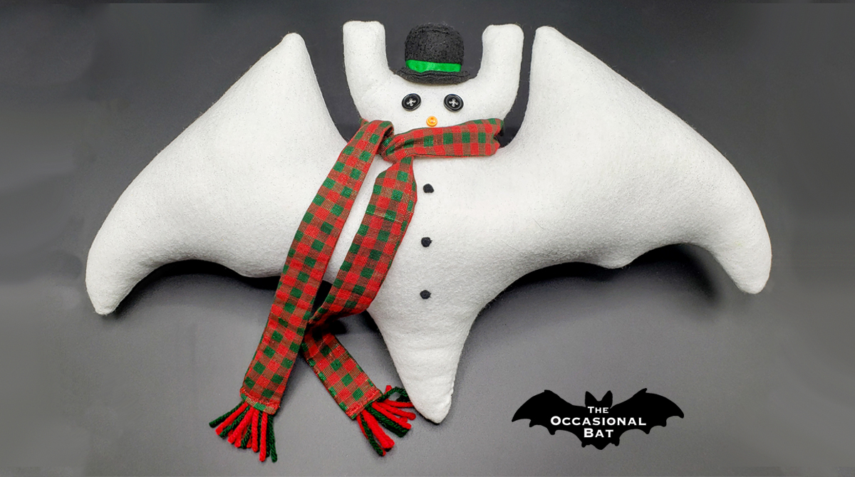 OccasionalBat's tweet photo. Frosty the snow...bat? ☃️ #bat #handmade #pillow #snowman #snow #frosty #hat #snowbat #scarf #white #winter #gift #Christmas #theoccasionalbat #etsy https://t.co/0Y00YECK9p https://t.co/1HKhDrUxGh