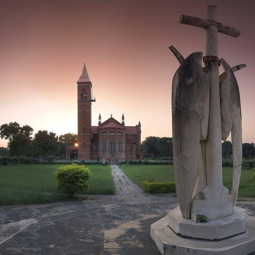 IndiaLostFound's tweet photo. KANPUR MEMORIAL CHURCH, KANPUR, UTTAR PRADESH, 1875
Read full on https://t.co/te5gXHjMbE

#indiafound #indialostandfound #amitpasricha #panoramist #theculturegully #culturvation #tourism #incredibleindia #travelrealindia #indiaclicks #UPTourism #UPNahiDekhaTohKyaDekha #UP #travel https://t.co/2ofSQ7l9Bt