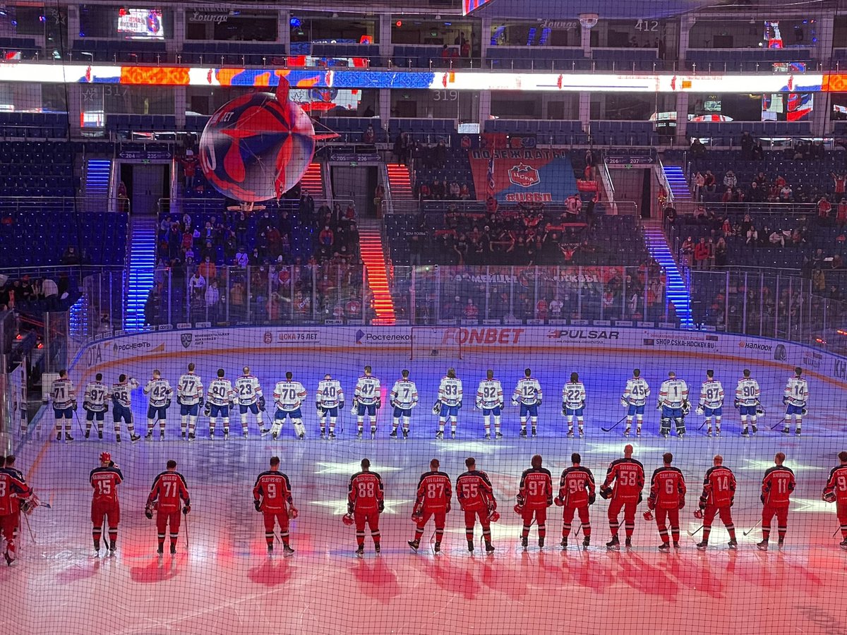 CheKonstantin's tweet photo. Хоккейное дерби двух столиц! #СКА https://t.co/D2PZlTWNI9
