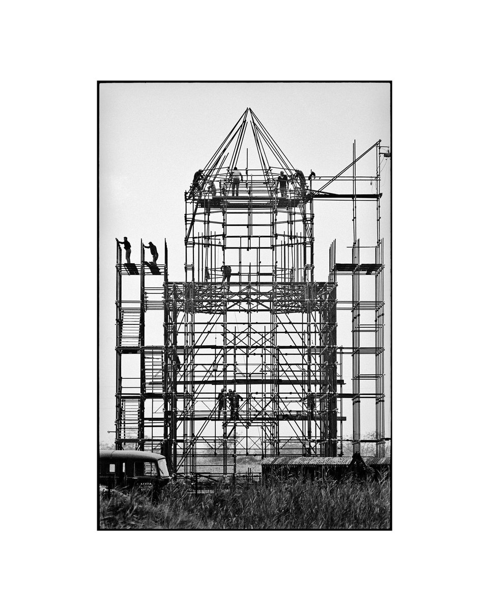 danielscrepanti's tweet photo. E se l’architettura fosse la vicenda fissa nelle scene dell’uomo?
What about architecture as the permanent event in human scenes?
#storielledellarchitettura #talesofarchitecture #architettura #architecture #luoghicomuni #commonplaces https://t.co/h3ZtS0iUY3