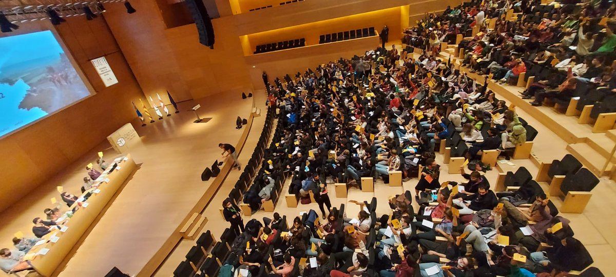 EscoltesiGuies's tweet photo. [#agoMEG ⚜] Donem per acabada la 45a Assemblea General Ordinària de MEG! Junts hem fet d’aquesta trobada l’AGO més viva i participativa. Gràcies caps per la vostra tasca imprescindible!

#AixòÉsMEG  🧡💚 https://t.co/7XfGnZKkgP