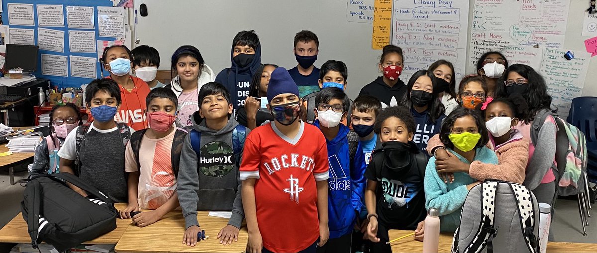 snow30452545's tweet photo. Happy Thanksgiving from some cool kids at CVES. Enjoy the break. #begrateful https://t.co/zgPy7ohREF