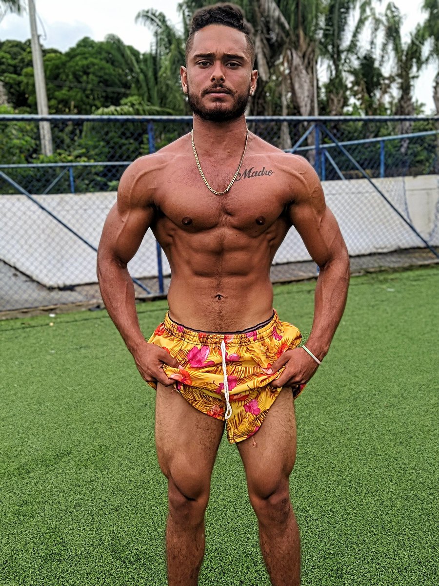Gabriel222001's tweet photo. mi onlyfans🥵🍆💦
https://t.co/7FG3eugsdR https://t.co/ZxuNfrmYtB
