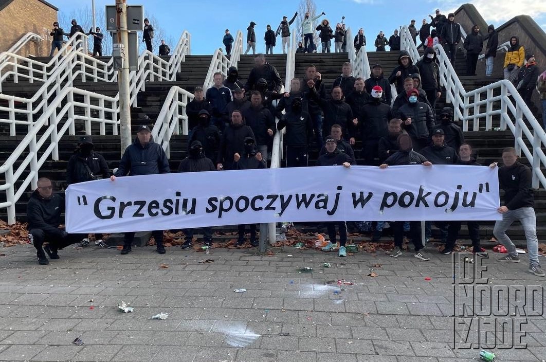 DeNoordzijde's tweet photo. Grzesiu, rust in vrede ❤️
#DeNoordzijde #FIIIR #RJK #Feyenoord #Rotterdam #FeyenoordPogońSzczecin https://t.co/VpC5yoe4l9