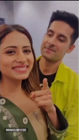 the way he looks at her and kisses her, god bless😭♡