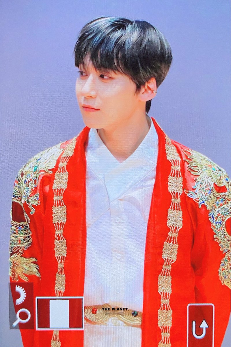 theplanet627's tweet photo. 211121
#건희 #이건희 #KEONHEE
#ONEUS #원어스 https://t.co/aOygnmjY8u