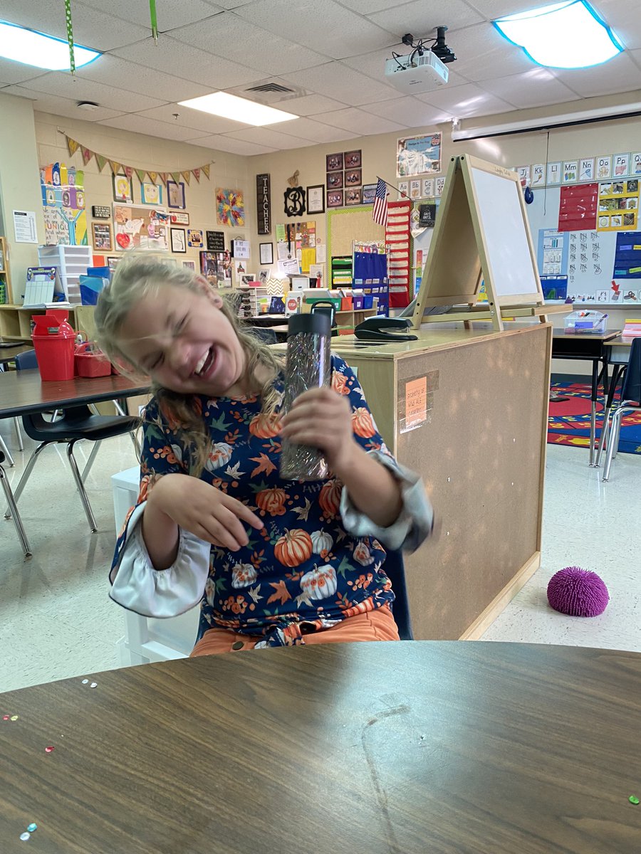 jenna_brown's tweet image. We LOVE #MFML visual sensory recipes! We had so much fun making our Turkey sensory bottles while practicing sequencing and following a recipe! #lifeinALE #langleylobos @NISDSpecialEd @NISDLangleyES @Miss_Guerra12