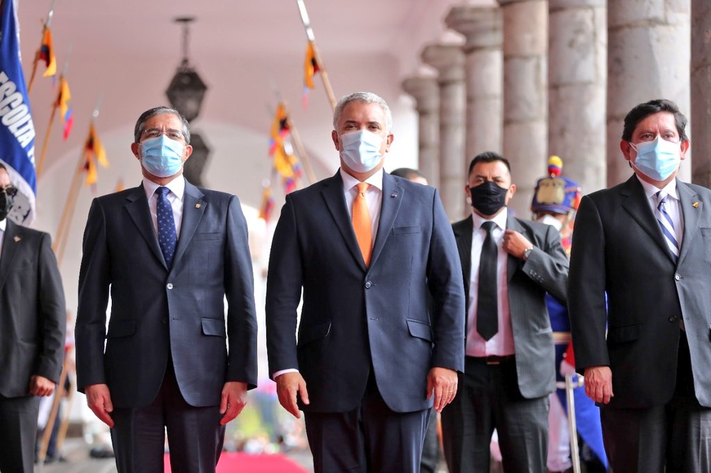 MarceloHCabrera's tweet photo. Este domingo participamos en una reunión de relevancia junto a nuestro Presidente @LassoGuillermo y su par de #Colombia @IvanDuque. Desde @ObrasPublicasEc trabajamos en el plan piloto para REACTIVAR el transporte internacional de mercancías por carretera entre los dos países. https://t.co/N4gN8mj3HU
