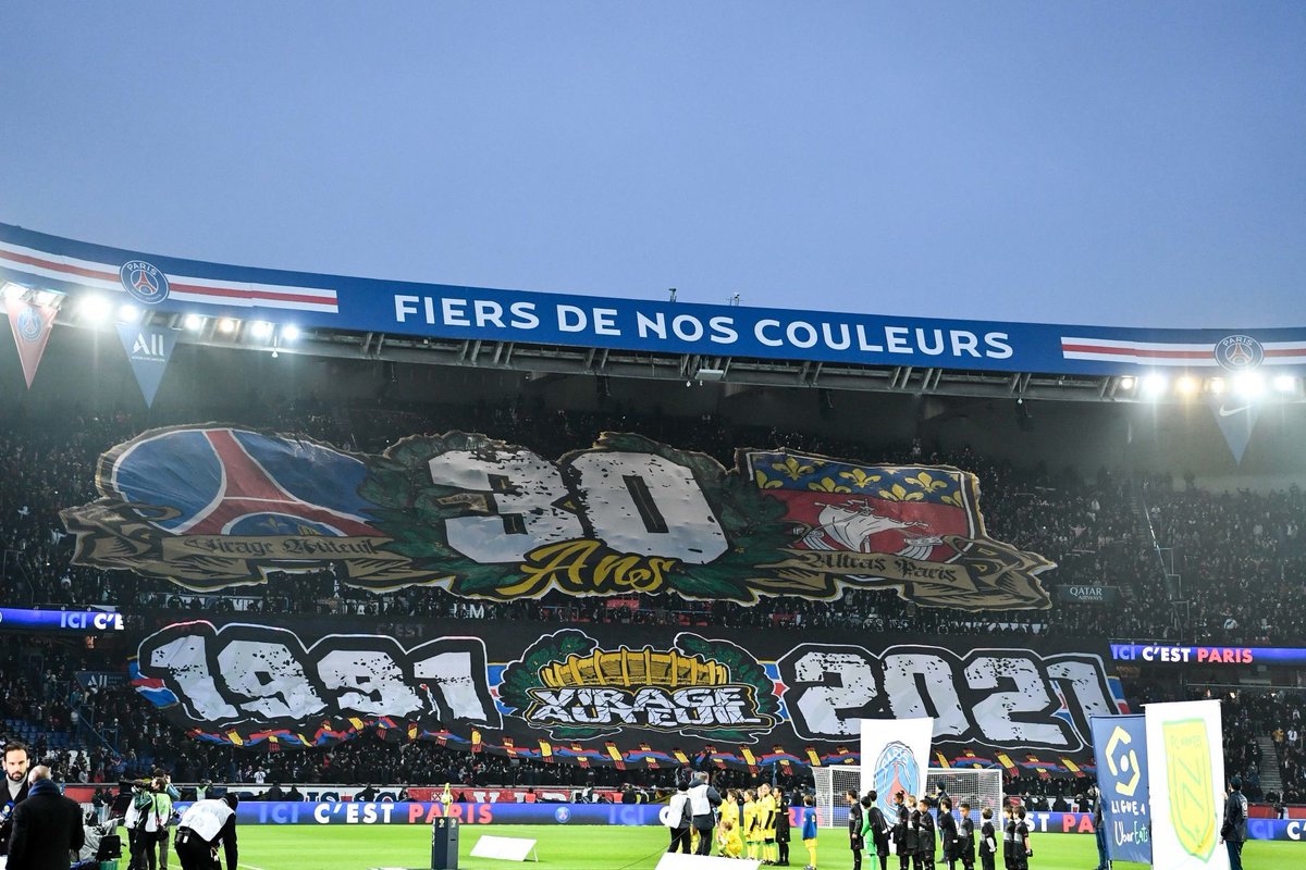 ActuFoot_'s tweet photo. 3️⃣0️⃣🎂❤️💙🤯 https://t.co/kGKtDPv8Vp
