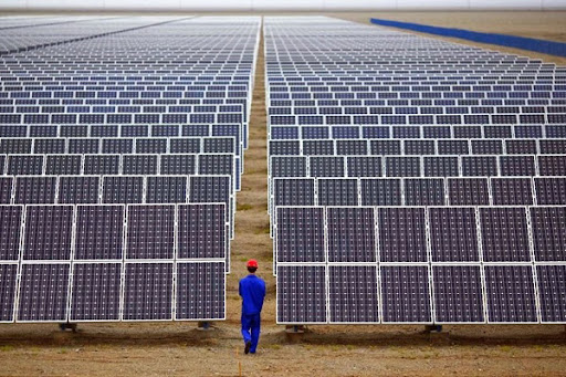 Gulf_const's tweet photo. Saudi Arabia has announced the establishment of the region's largest factory for solar panels production in the Middle East and North Africa (Mena) region at Tabuk Industrial City on a 27,000-sq-m area, find out more at https://t.co/OgNlJGD3mH
#GCnews #SolarPanelProduction https://t.co/Wtn37AxeKb