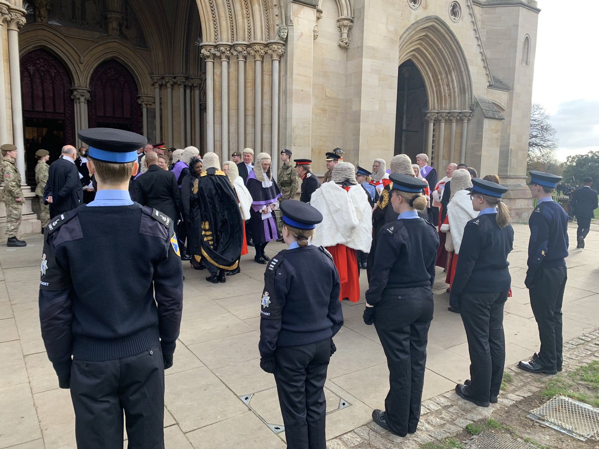 StAlbansVPC's tweet photo. Today we represented @HertsPolice at the @HertsSheriff #ServiceForJustice with our Chief Constable at the beautiful @StAlbansCath. 🚔 @NationalVPC @HertsPoliceVol @InspAlison https://t.co/umCrWS80gx