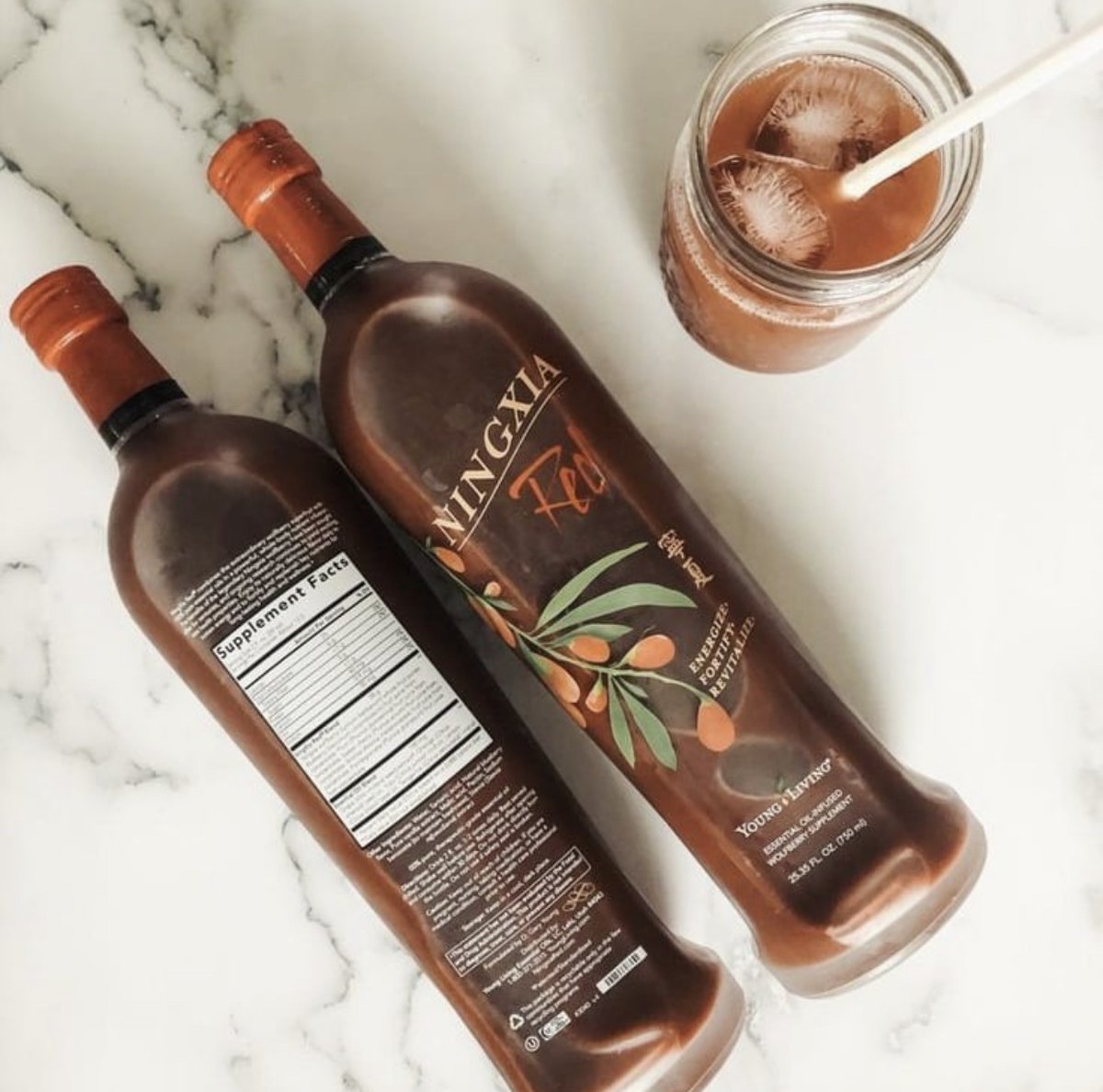 YoungLivingAF's tweet photo. Today is YOUR LAST CHANCE to shop our Ningxia Red 750ml bottles!❤️
Available online in packs of 2!💡T&Cs Apply! #NewProductAlert #NingxiaRed #YoungLivingAfrica
.
📸 @elijah_oil https://t.co/U3kZXByzV9