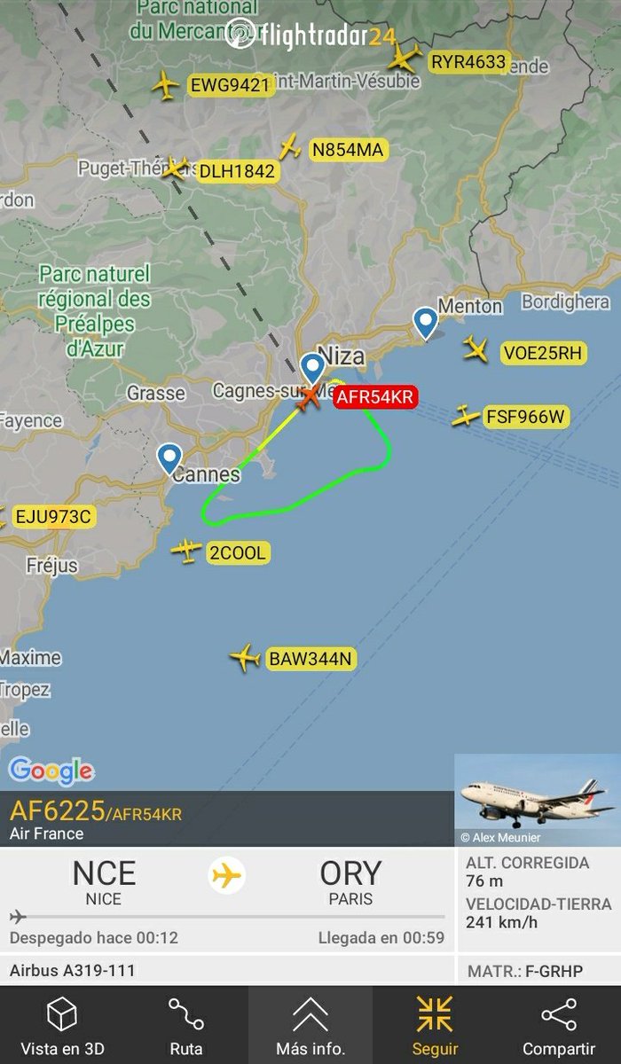 dlopez_1992's tweet photo. #Internacional | #Francia
Vuelo #AF6225 de #AirFrance (Niza -> París) declara emergencia y retorna a Niza https://t.co/I9wQqJiOvw