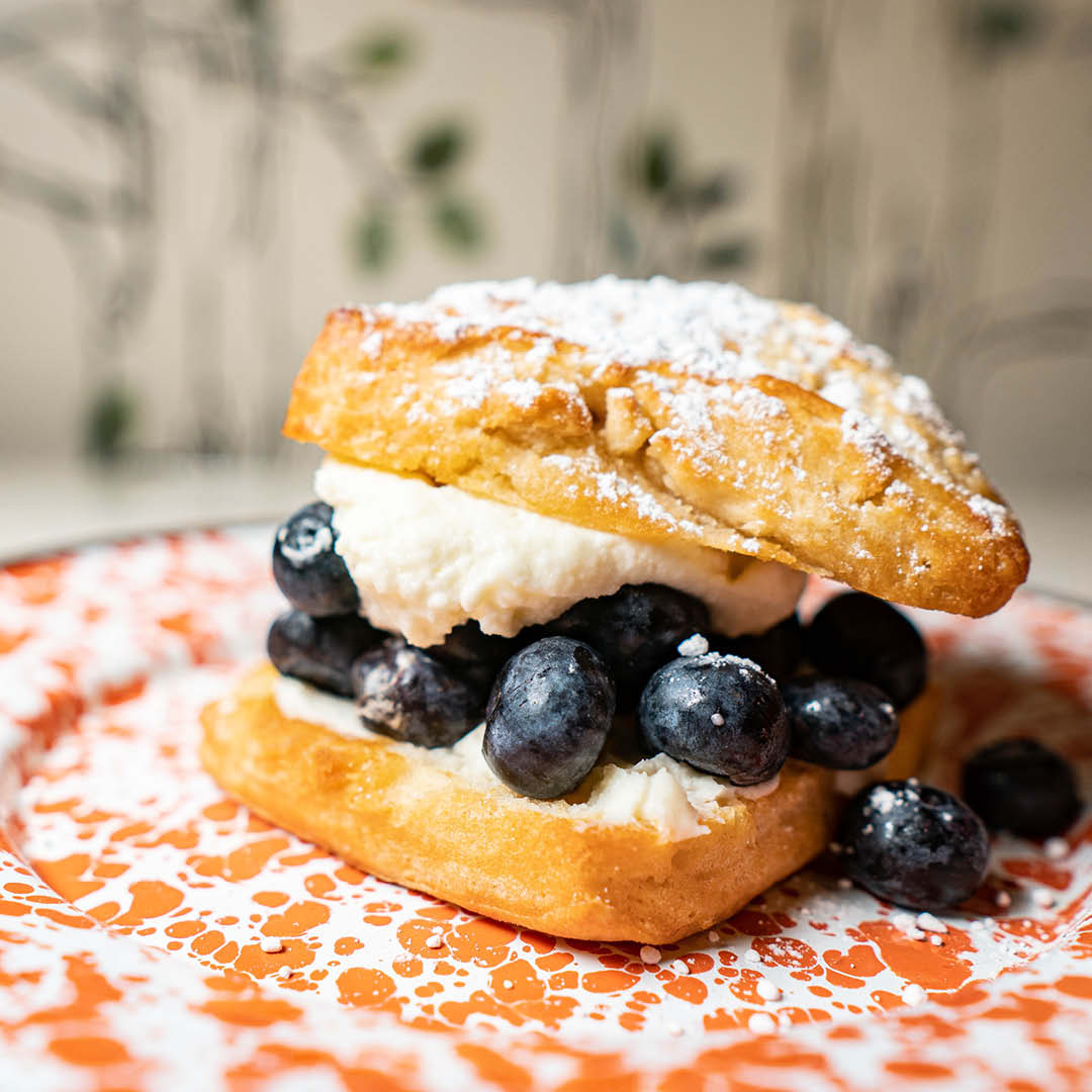 It's brunch o' clock and Roost Uncommon Kitchen is open. Why aren't you eating biscuits yet???