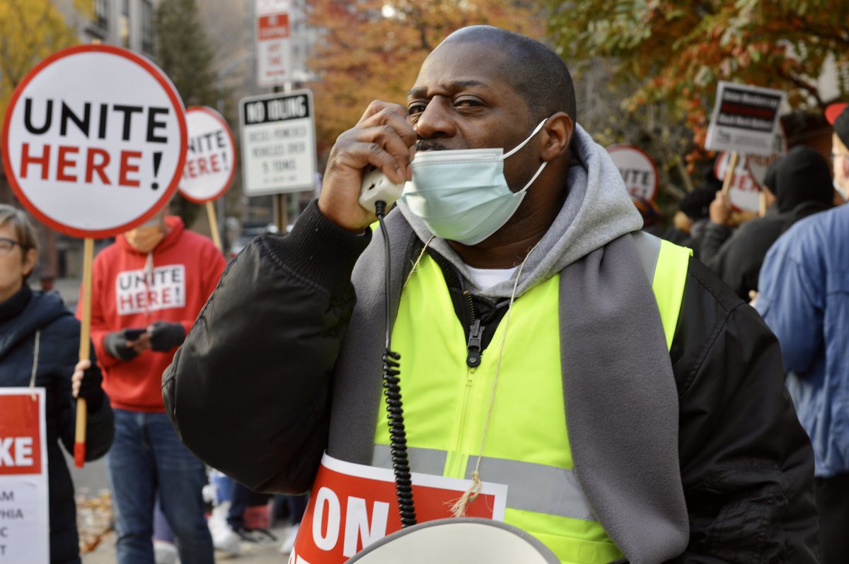 UniteHere274's tweet photo. @WyndhamPHL workers work damn hard and we deserve a living wage and a fair workload that doesn’t break our bodies down. We’re ON STRIKE to get it!
#Strikesgiving #BlackWorkMatters #BlackWorkersMatter https://t.co/XPoMbIJVmx