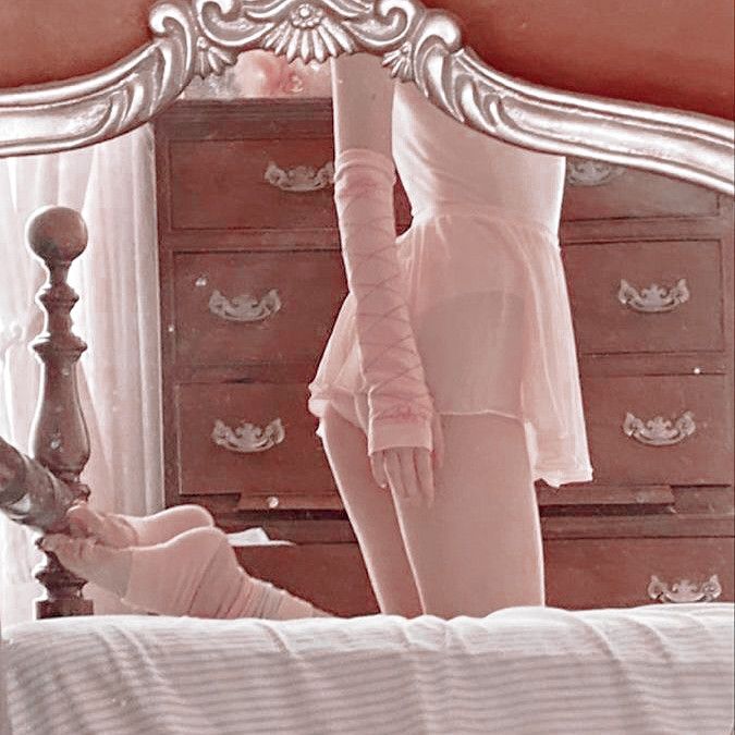 ────── 　❛　 #SeductiveSunday.　❜