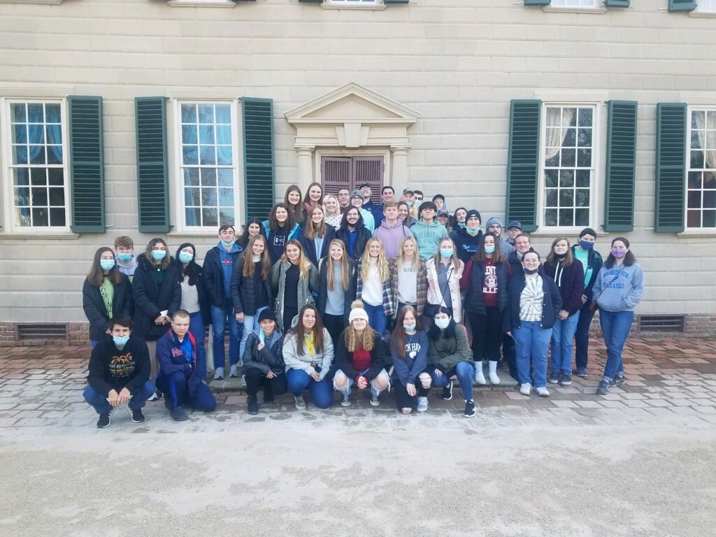 wrhsprincipals's tweet image. Students in AP Government and Modern American were invited to go on a field trip to visit Washington DC! Here is the group at Mount Vernon!