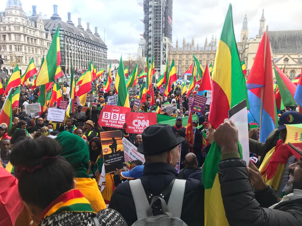 DerejeZeBE's tweet photo. ዘራፍ አካኪ ዘራፍ
እም�� ላገሬ እምቢ ለክብሬ
CNNም ያቁም አሉባልታ ወሬ
ያረገዘም የለ የወለደ በሬ
መሆኔን ይወቁት የአድዋ ፍሬ
አትነካም አገር በቁም ሳለሁ ኖሬ
ከእንግዲህ ዘበት ነው መገዛት በአውሬ
ዳግም አይነቀል በወያኔ ጥፍሬ!
#NoMore @DefendEthioUK https://t.co/vYxsyW5Yth