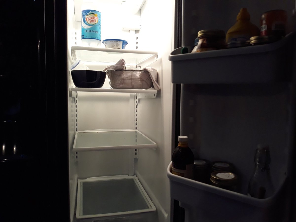 Seeing so many people selling stuff &amp; not that many people just talking to each other. Feels as empty as my fridge. I remember Sundays when you visited folks, had Sunday dinner, talked &amp; hugs were everywhere. Kids ran loose &amp; were SAFE. Miss that.