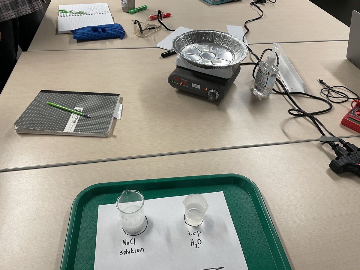 SingerLabs's tweet photo. Heart was filled being back at an Exploratorium Science Teacher Institute Workshop: “Batteries Included” taught by the best in the business yesterday morning 🤓💙🔋Thanks @DarthScience @zkossover @explojulie #exploedu https://t.co/iMUnP83Ua1