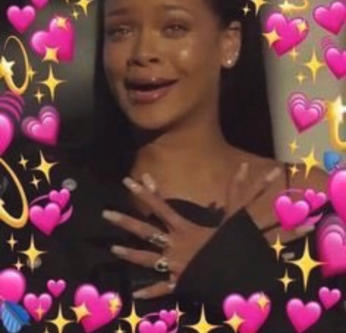 BongiMbele_'s tweet photo. Such a beautiful live performance. We've had a lot of boring performances hey but #Mapula did the most hey 💃💃❤️❤️
#idolssa https://t.co/Bv2VmIURc7