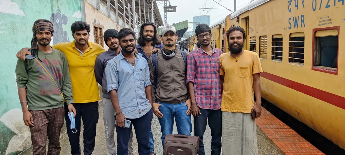 Bhupal06781659's tweet photo. #Pebbles #Koozhangal has been selected to premiere in the Indian Panorama 52nd International Film Festival of India, Goa. 👏👏😊👍👌

#LadySuperStar #Nayanthara @VigneshShivN @Rowdy_Pictures @PsVinothraj @AmudhavanKar @thisisysr @thecutsmaker @ParthiDOP @DoneChannel1 https://t.co/kAYQPYbAHN
