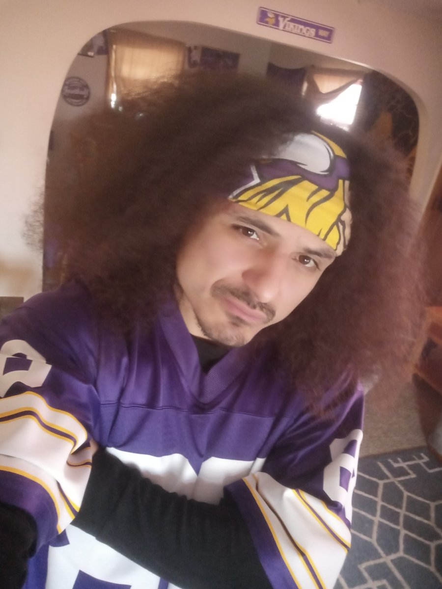 PurpleYoda651's tweet photo. Woke up feeling a Win. Got the afro out today for Americas Finest Receivers on Sunday Lets make football violent again #SKOL #welcometothebank #FTP https://t.co/3OIjUsRbrU