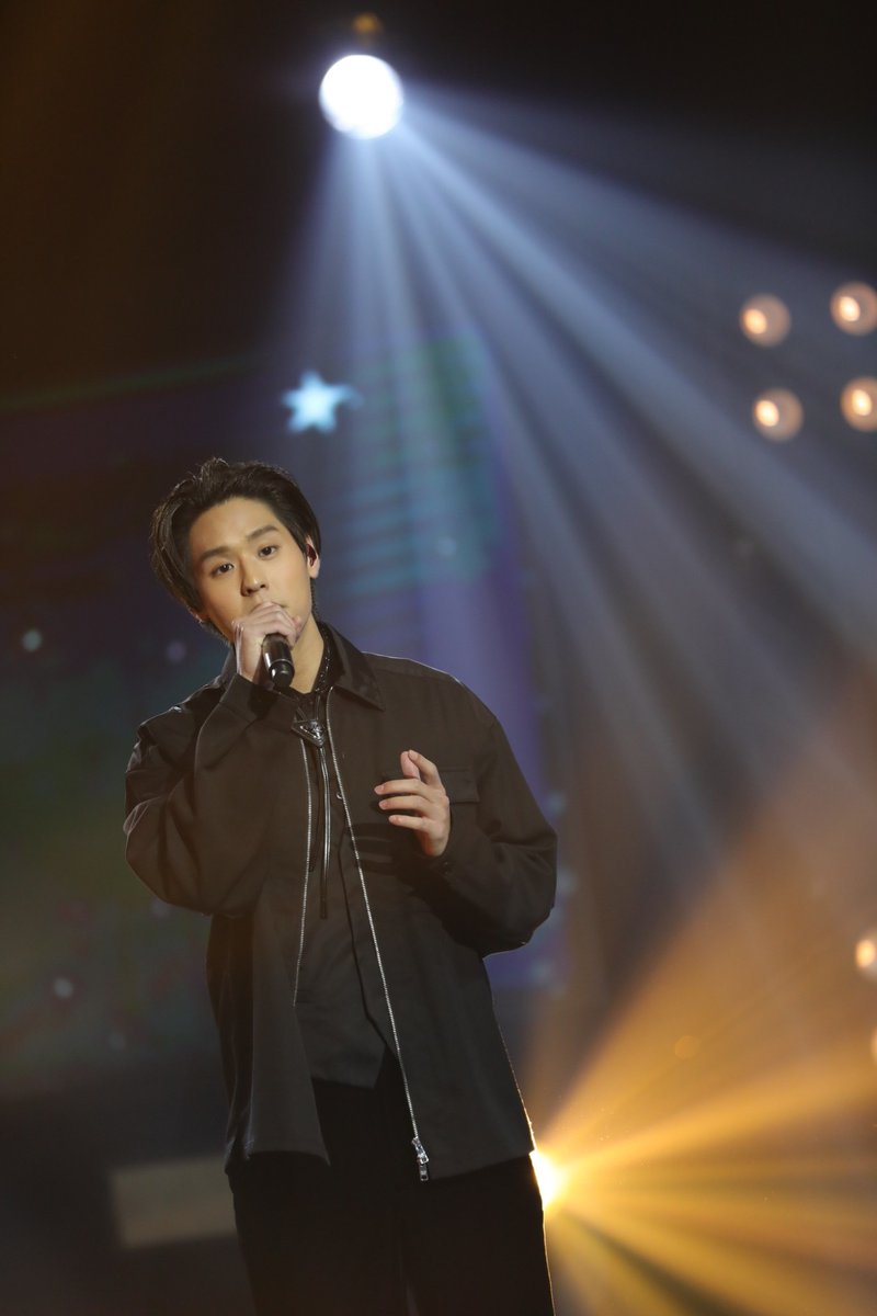 NadaoMusic_ofc's tweet photo. กีดกัน &amp; หรูเหอ จาก Billkin, PP Krit
โชว์ในรายการ The Star Idol วันนี้!💫

ชอบโชว์นี้กันมั๊ยยย
ทางนี้น่ะ ตื่นเต้นสุด ๆ ไปเลยยย🤣

#TheStarIdolEP14 
#TheStarIdolxBillkinPPkrit 
#Bbillkin #PPkritt https://t.co/RqgCDTfwAO
