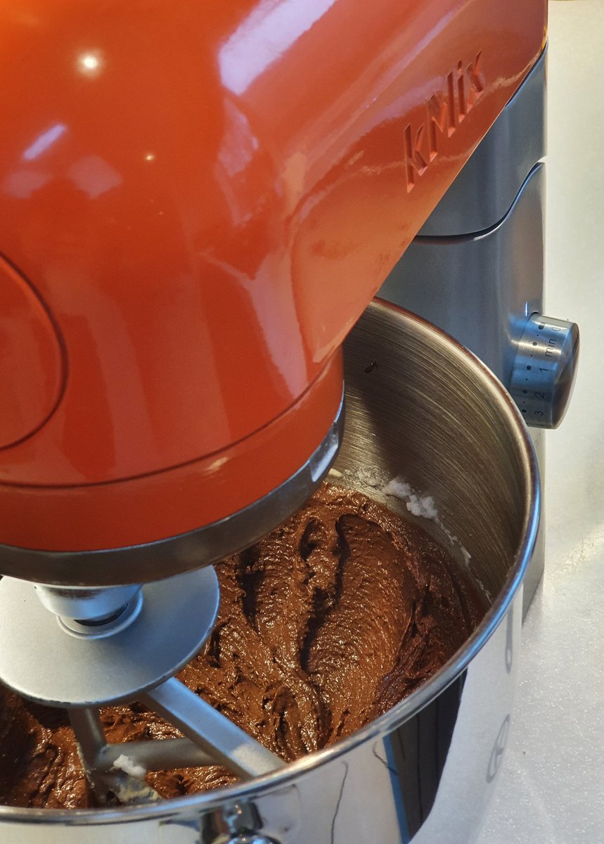 Better #WorkLifeBalance starts with rediscovering my baking mojo 🍰  #HappySunday