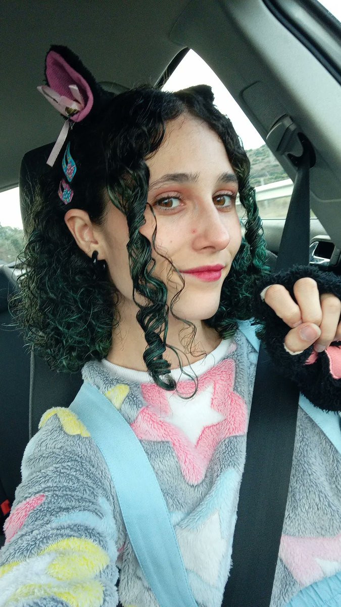 Lazur98's tweet photo. De camino al salón manga de Estepona 💙
Con @javimetal5 🥰
#estepongo #salonmanga #littlepet #ddlg https://t.co/cO8Thqs9Km