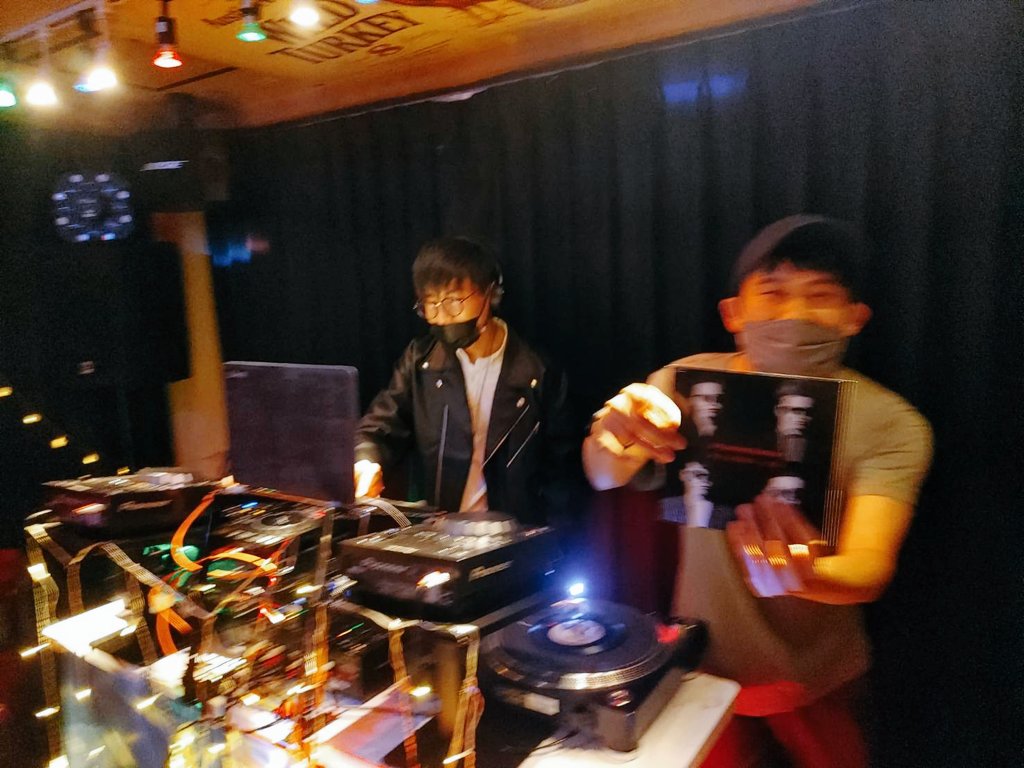 ogre_8823's tweet photo. 亀戸 #5iVES (Re:)Friends Again
ご来場ありがとうございました❗
マタイチくんと鳴らした日本のロック史を振り返るMATSURI SESSION
セトリは忘れましたがバイブスはI won't forget🎸 https://t.co/3q1FBDbFKc