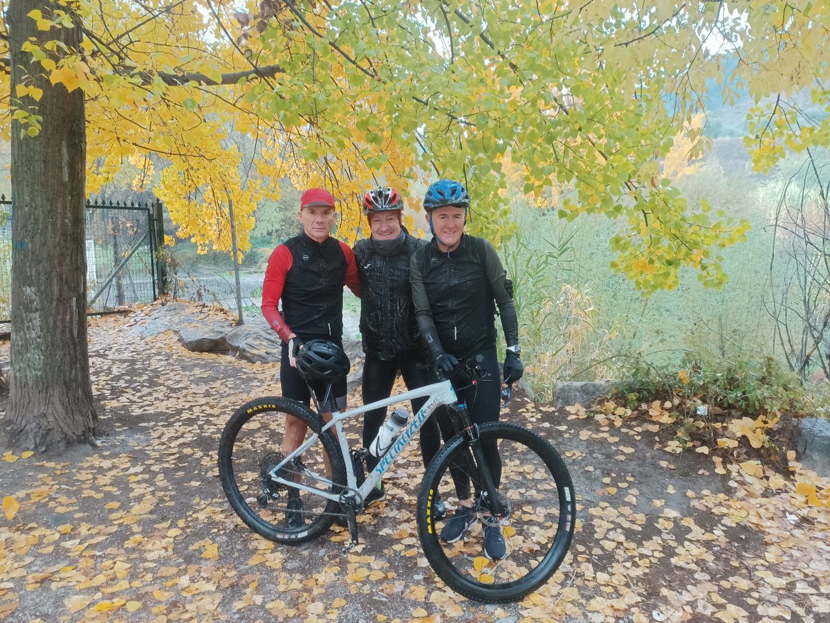 rafitaagente46's tweet photo. Después de más de 20 años, seguimos pedaleando juntos para seguir alcanzando metas @Alcaraz_Lucas @TImplica https://t.co/QBXbkO2Wlj