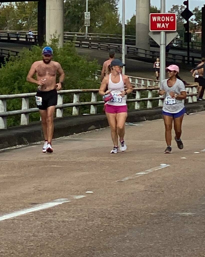 A few more great BCRR runners! #hmsaclassical25k #run #houston #thewordisthebird instagr.am/p/CWivJFKJ9Fg/