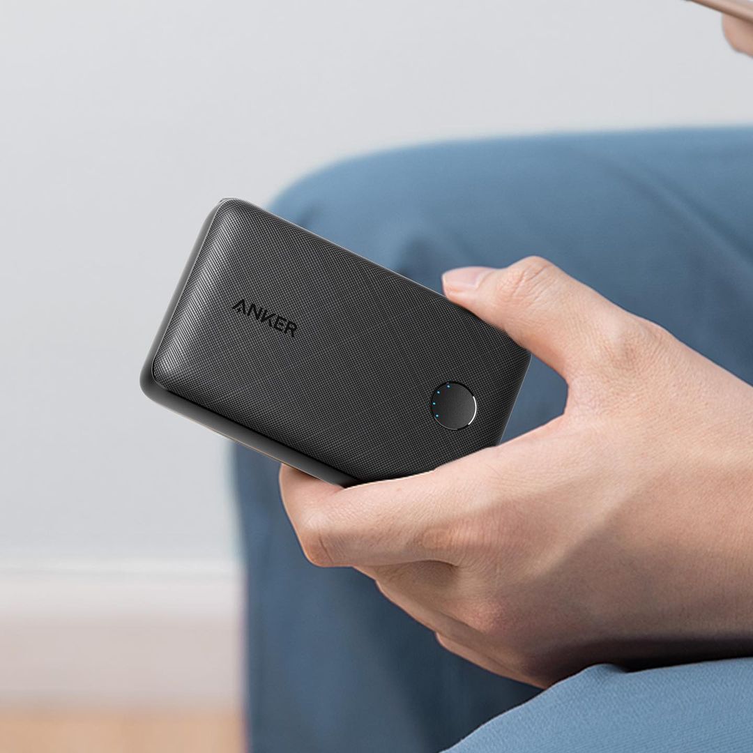 IndiaAnker's tweet photo. Smaller than a deck of cards and as light as a baseball, this #PowerCoreSelect #10000mAhPowerBank is remarkably Compact portable charger.
#AnkerPowerbank #CompactinSize #SmallinSize #compactpowerbank https://t.co/vcuQMLkDHJ