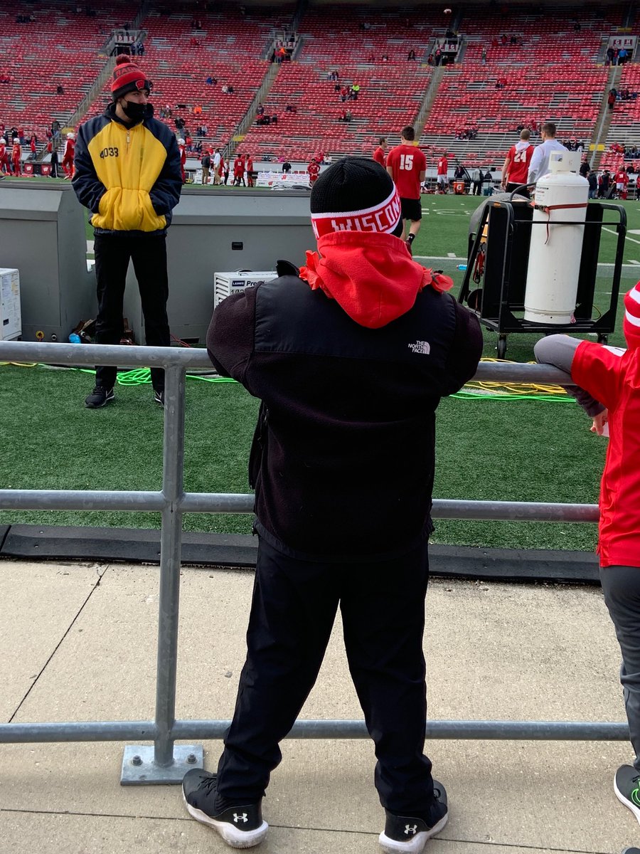 mchill09's tweet photo. My 9 year old son loves watching u play, great win over Nebraska! @keeanu_benton #Dline #wrestler https://t.co/Vqk6JLGkiV