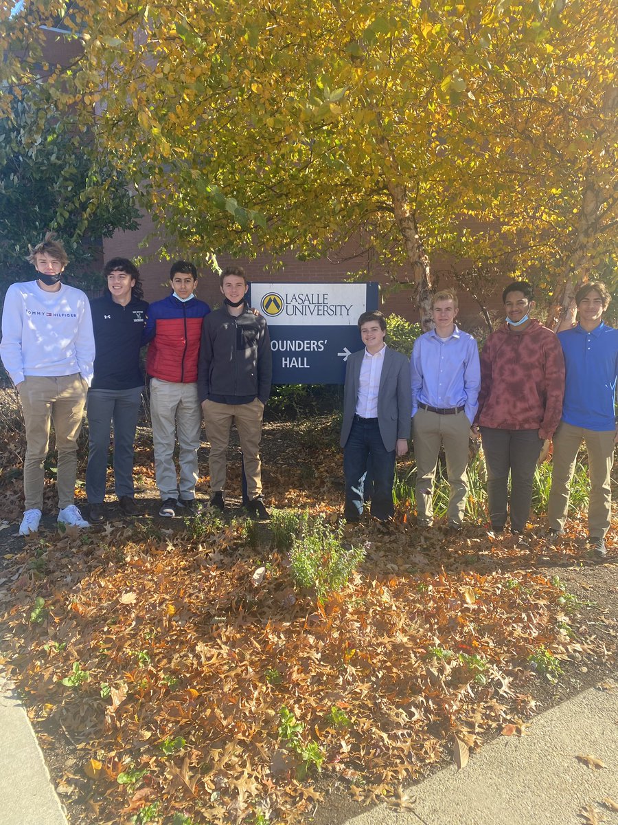 WDHS DECA💙 tweet media